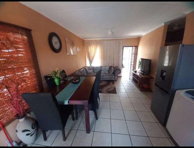 2 BEDROOM HOUSE FOR SALE IN HEATHERVIEW